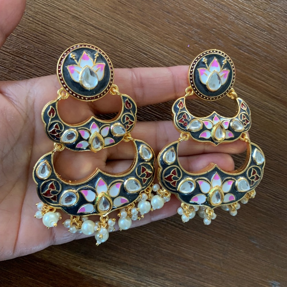 Gorgeous NEW statement earrings